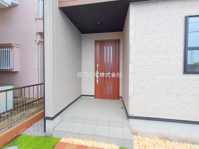 G00382241 東京都小平市大沼町４丁目 新築一戸建て 5330万円 土地面積146.69m² (約44.37坪) 建物面積103.98m² (約31.45坪) 間取り４ＬＤＫ 築年月2025年09月(築１年以内)【外観6】