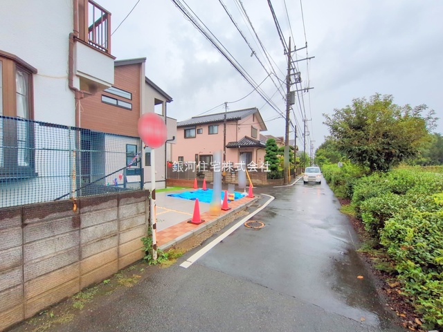 G00382241 東京都小平市大沼町４丁目 新築一戸建て 5330万円 土地面積146.69m² (約44.37坪) 建物面積103.98m² (約31.45坪) 間取り４ＬＤＫ 築年月2025年09月(築１年以内)【外観12】