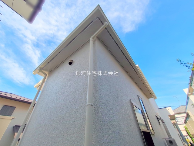 G00382309 神奈川県川崎市宮前区犬蔵１丁目 中古一戸建て 5390万円 土地面積143.55m² (約43.42坪) 建物面積106.19m² (約32.12坪) 間取り４ＬＤＫ 築年月2004年11月(築21年)【外観10】