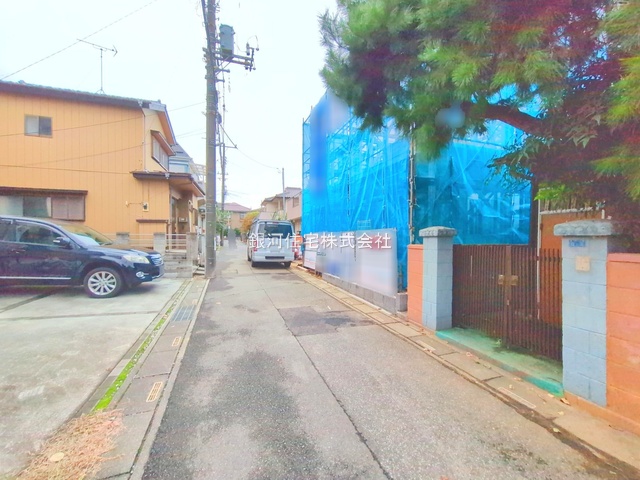 G00382809 埼玉県富士見市渡戸１丁目 新築一戸建て 4498万円 土地面積121.01m² (約36.60坪) 建物面積100.40m² (約30.37坪) 間取り４ＬＤＫ 築年月2025年12月【外観9】