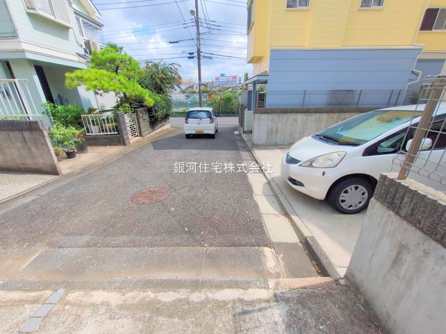 G00382866 神奈川県大和市下鶴間 中古一戸建て 3180万円 土地面積146.37m² (約44.27坪) 建物面積94.36m² (約28.54坪) 間取り４ＬＤＫ 築年月1995年02月(築30年)【外観8】