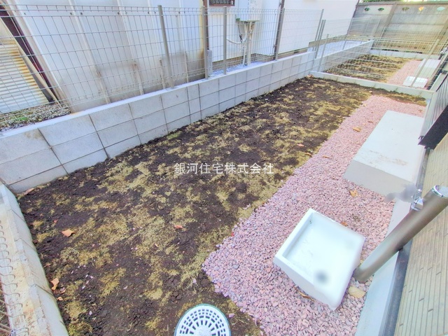 G00383031 東京都小平市学園西町２丁目 新築一戸建て 5780万円 土地面積110.65m² (約33.47坪) 建物面積88.12m² (約26.65坪) 間取り３ＬＤＫ 築年月2025年12月(築１年以内)【外観16】