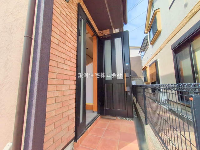 G00383200 東京都練馬区南大泉４丁目 中古一戸建て 5599万円 土地面積100.75m² (約30.47坪) 建物面積90.66m² (約27.42坪) 間取り４ＬＤＫ 築年月2003年06月(築22年)【外観7】