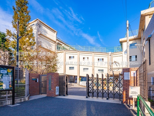 G00383200 東京都練馬区南大泉４丁目 中古一戸建て 5599万円 土地面積100.75m² (約30.47坪) 建物面積90.66m² (約27.42坪) 間取り４ＬＤＫ 築年月2003年06月(築22年)【周辺環境】練馬区立大泉第二小学校