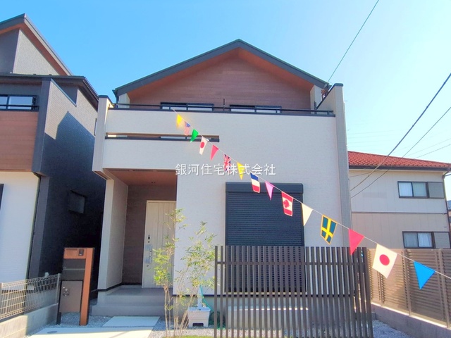 G00383261 埼玉県北本市西高尾２丁目 新築一戸建て 3898万円 土地面積146.63m² (約44.35坪) 建物面積105.82m² (約32.01坪) 間取り４ＬＤＫ 築年月2025年09月(築１年以内)【外観9】