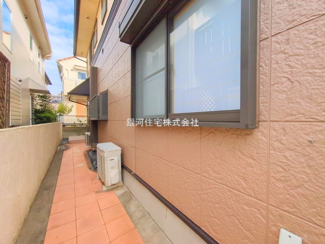 G00383439 千葉県千葉市緑区おゆみ野南２丁目 中古一戸建て 3529万円 土地面積174.40m² (約52.75坪) 建物面積161.60m² (約48.88坪) 築年月2001年06月(築24年)【外観4】