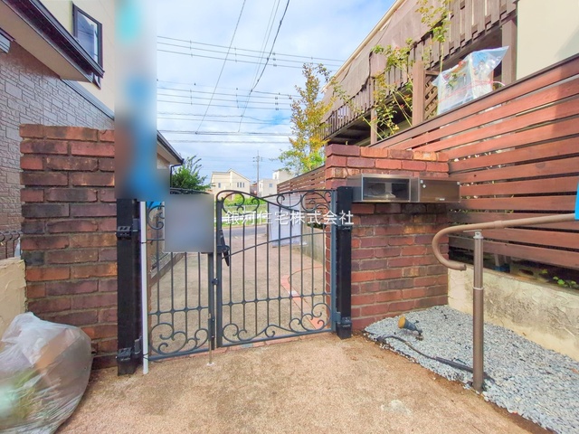 G00383439 千葉県千葉市緑区おゆみ野南２丁目 中古一戸建て 3529万円 土地面積174.40m² (約52.75坪) 建物面積161.60m² (約48.88坪) 築年月2001年06月(築24年)【外観6】