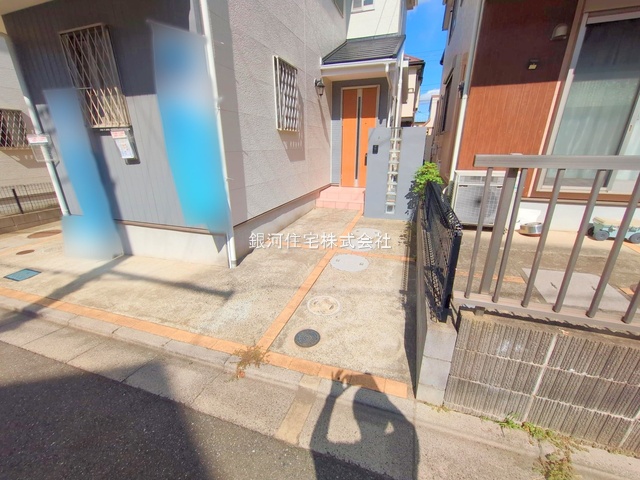 G00383440 千葉県船橋市旭町１丁目 中古一戸建て 3429万円 土地面積100.50m² (約30.40坪) 建物面積95.85m² (約28.99坪) 間取り４ＬＤＫ 築年月2007年07月(築18年)【外観6】