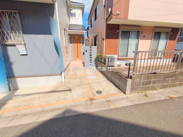 G00383440 千葉県船橋市旭町１丁目 中古一戸建て 3429万円 土地面積100.50m² (約30.40坪) 建物面積95.85m² (約28.99坪) 間取り４ＬＤＫ 築年月2007年07月(築18年)【外観8】