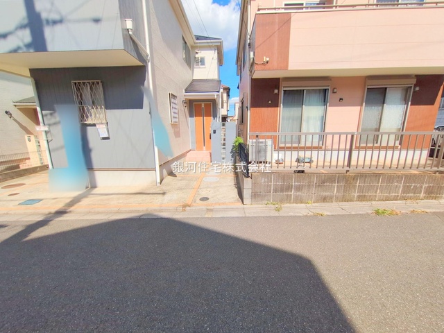 G00383440 千葉県船橋市旭町１丁目 中古一戸建て 3429万円 土地面積100.50m² (約30.40坪) 建物面積95.85m² (約28.99坪) 間取り４ＬＤＫ 築年月2007年07月(築18年)【外観16】