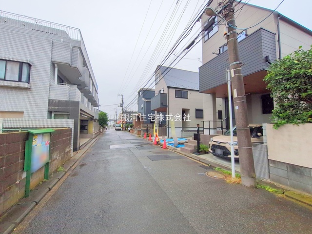 G00383693 千葉県市川市新井２丁目 新築一戸建て 5280万円 土地面積82.58m² (約24.98坪) 建物面積88.59m² (約26.79坪) 築年月2025年09月(築１年以内)【外観3】