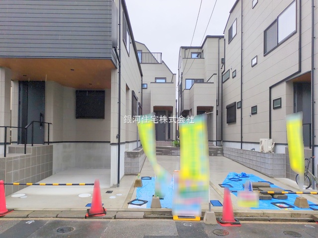 G00383693 千葉県市川市新井２丁目 新築一戸建て 5280万円 土地面積82.58m² (約24.98坪) 建物面積88.59m² (約26.79坪) 築年月2025年09月(築１年以内)【外観11】