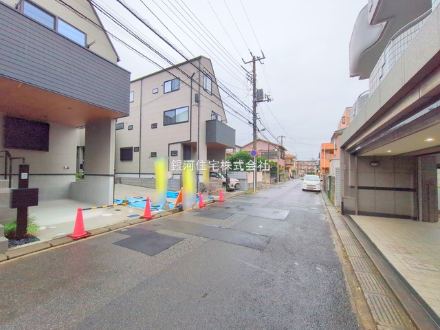 G00383693 千葉県市川市新井２丁目 新築一戸建て 5280万円 土地面積82.58m² (約24.98坪) 建物面積88.59m² (約26.79坪) 築年月2025年09月(築１年以内)【外観13】