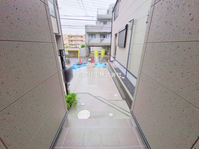 G00383693 千葉県市川市新井２丁目 新築一戸建て 5280万円 土地面積82.58m² (約24.98坪) 建物面積88.59m² (約26.79坪) 築年月2025年09月(築１年以内)【外観16】