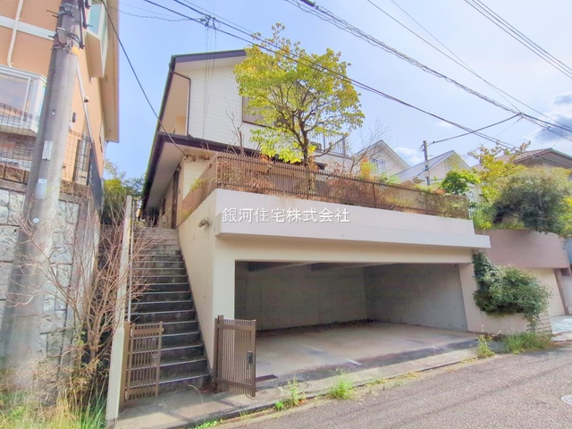 G00383734 神奈川県横浜市青葉区荏子田２丁目 中古一戸建て 6980万円 土地面積245.00m² (約74.11坪) 建物面積146.95m² (約44.45坪) 間取り６ＳＬＤＫ 築年月1993年06月(築32年)