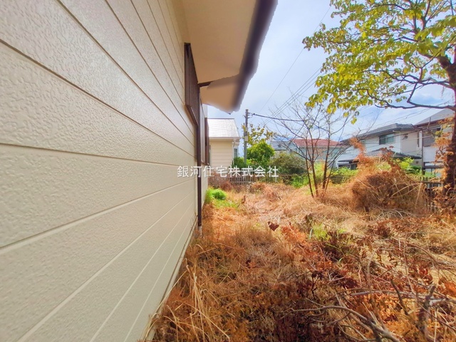 G00383734 神奈川県横浜市青葉区荏子田２丁目 中古一戸建て 6980万円 土地面積245.00m² (約74.11坪) 建物面積146.95m² (約44.45坪) 間取り６ＳＬＤＫ 築年月1993年06月(築32年)【外観12】