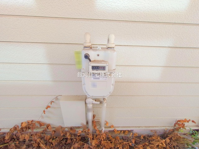 G00383734 神奈川県横浜市青葉区荏子田２丁目 中古一戸建て 6980万円 土地面積245.00m² (約74.11坪) 建物面積146.95m² (約44.45坪) 間取り６ＳＬＤＫ 築年月1993年06月(築32年)【外観18】