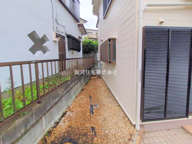 G00383804 神奈川県藤沢市大鋸３丁目 中古一戸建て 3980万円 土地面積114.85m² (約34.74坪) 建物面積107.93m² (約32.64坪) 間取り４ＬＤＫ 築年月1994年06月(築31年)【外観11】