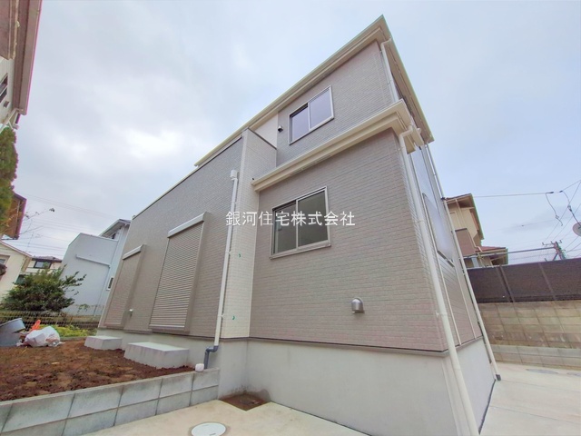 G00383972 千葉県市川市大野町１丁目 新築一戸建て 4490万円 土地面積150.72m² (約45.59坪) 建物面積103.09m² (約31.18坪) 間取り４ＬＤＫ 築年月2025年10月(築１年以内)【外観11】