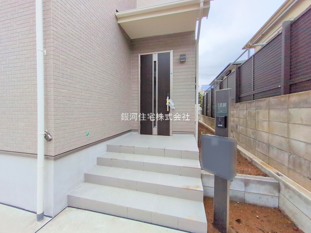 G00383972 千葉県市川市大野町１丁目 新築一戸建て 4490万円 土地面積150.72m² (約45.59坪) 建物面積103.09m² (約31.18坪) 間取り４ＬＤＫ 築年月2025年10月(築１年以内)【外観18】