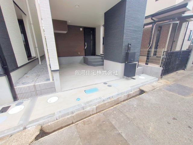 G00383985 神奈川県相模原市南区南台２丁目 新築一戸建て 4190万円 土地面積57.71m² (約17.45坪) 建物面積102.67m² (約31.05坪) 間取り２ＳＬＤＫ 築年月2025年10月(築１年以内)【外観10】