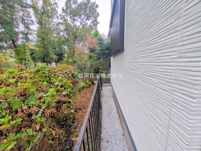 G00383985 神奈川県相模原市南区南台２丁目 新築一戸建て 4190万円 土地面積57.71m² (約17.45坪) 建物面積102.67m² (約31.05坪) 間取り２ＳＬＤＫ 築年月2025年10月(築１年以内)【外観16】