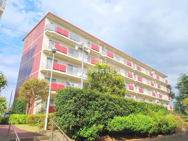 G00384038 神奈川県横浜市泉区和泉町 中古マンション 1299万円 専有面積72.55m² (約21.94坪) 間取り３ＬＤＫ 所在階4階 築年月1977年09月(築48年)【外観8】