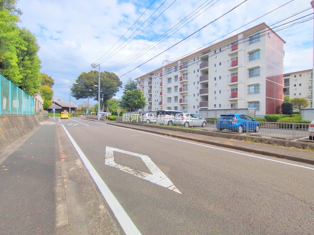 G00384038 神奈川県横浜市泉区和泉町 中古マンション 1299万円 専有面積72.55m² (約21.94坪) 間取り３ＬＤＫ 所在階4階 築年月1977年09月(築48年)【外観9】