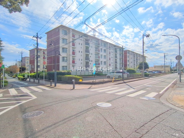 G00384038 神奈川県横浜市泉区和泉町 中古マンション 1299万円 専有面積72.55m² (約21.94坪) 間取り３ＬＤＫ 所在階4階 築年月1977年09月(築48年)【外観10】