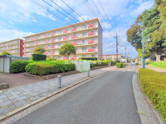 G00384038 神奈川県横浜市泉区和泉町 中古マンション 1299万円 専有面積72.55m² (約21.94坪) 間取り３ＬＤＫ 所在階4階 築年月1977年09月(築48年)【外観11】