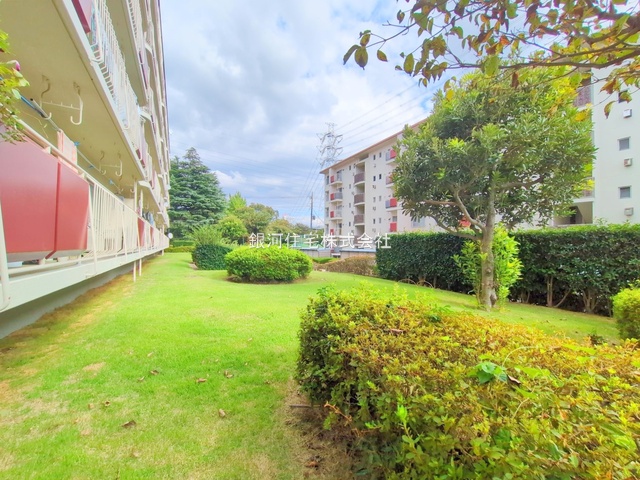 G00384038 神奈川県横浜市泉区和泉町 中古マンション 1299万円 専有面積72.55m² (約21.94坪) 間取り３ＬＤＫ 所在階4階 築年月1977年09月(築48年)【外観13】