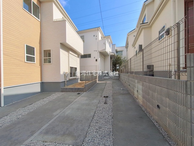 G00384043 東京都町田市野津田町 新築一戸建て 3980万円 土地面積126.05m² (約38.13坪) 建物面積99.42m² (約30.07坪) 間取り３ＬＤＫ 築年月2026年02月【外観2】