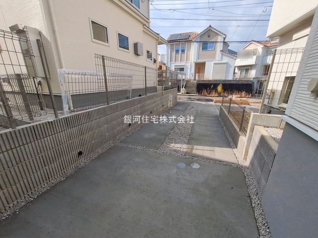 G00384043 東京都町田市野津田町 新築一戸建て 3980万円 土地面積126.05m² (約38.13坪) 建物面積99.42m² (約30.07坪) 間取り３ＬＤＫ 築年月2026年02月【外観4】
