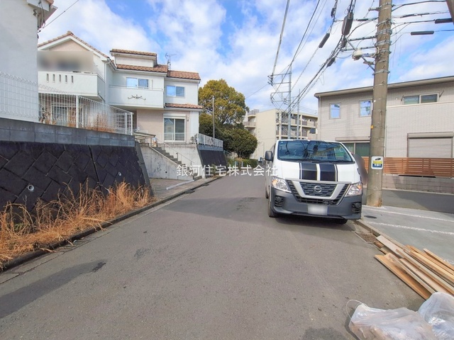 G00384043 東京都町田市野津田町 新築一戸建て 3980万円 土地面積126.05m² (約38.13坪) 建物面積99.42m² (約30.07坪) 間取り３ＬＤＫ 築年月2026年02月【外観11】