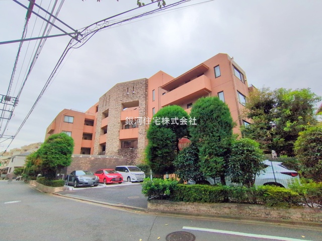 G00384076 東京都調布市調布ヶ丘３丁目 中古マンション 6299万円 専有面積76.22m² (約23.05坪) 間取り３ＬＤＫ 所在階3階 築年月1998年02月(築27年)【外観8】