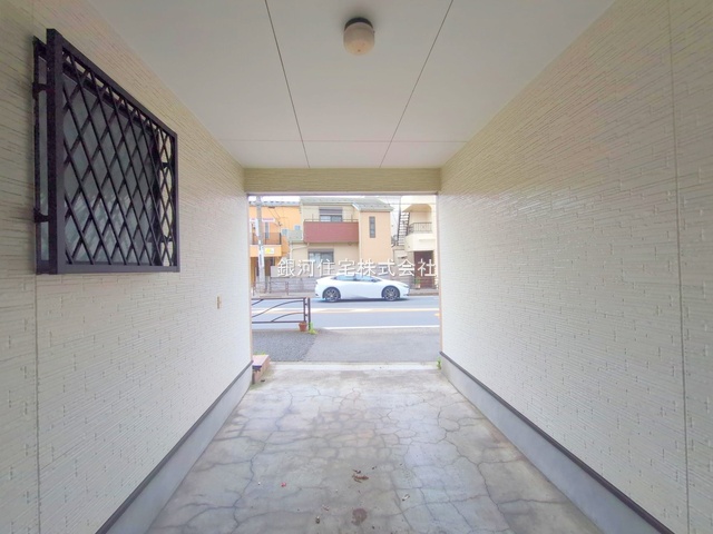 G00384089 神奈川県川崎市中原区井田中ノ町 中古一戸建て 5599万円 土地面積52.39m² (約15.84坪) 建物面積99.98m² (約30.24坪) 間取り２ＳＬＤＫ 築年月2003年06月(築22年)【外観17】