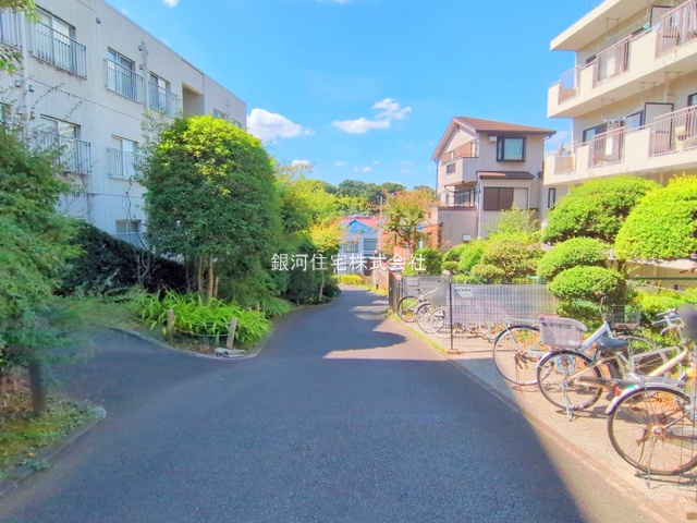 G00384130 神奈川県横浜市鶴見区東寺尾１丁目 中古マンション 3080万円 専有面積86.78m² (約26.25坪) 間取り３ＬＤＫ 所在階1階 築年月1985年10月(築40年)【外観7】