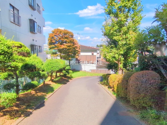 G00384130 神奈川県横浜市鶴見区東寺尾１丁目 中古マンション 3080万円 専有面積86.78m² (約26.25坪) 間取り３ＬＤＫ 所在階1階 築年月1985年10月(築40年)【外観8】