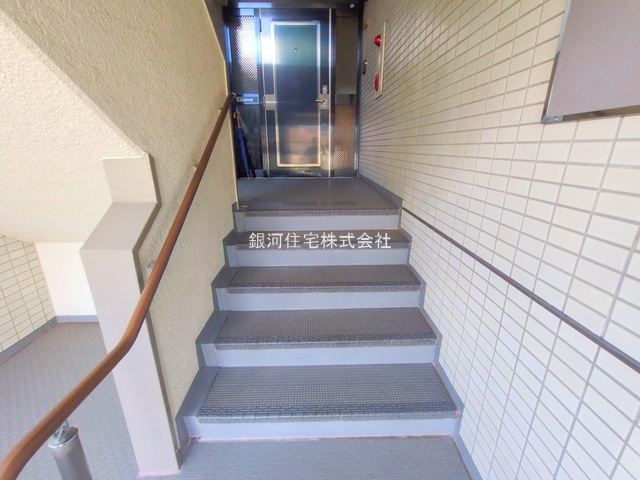 G00384130 神奈川県横浜市鶴見区東寺尾１丁目 中古マンション 3080万円 専有面積86.78m² (約26.25坪) 間取り３ＬＤＫ 所在階1階 築年月1985年10月(築40年)【外観9】