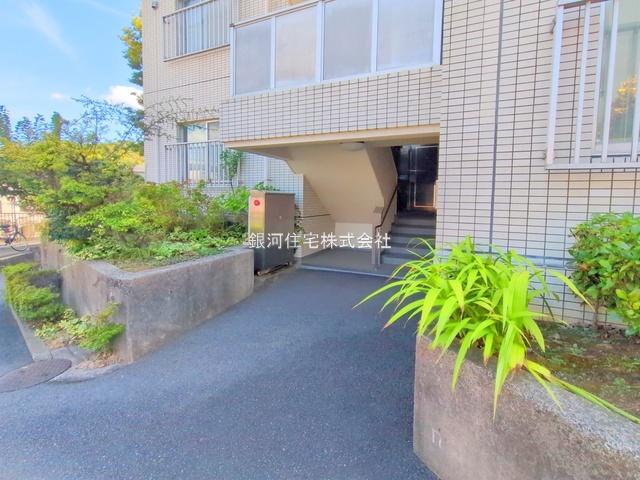 G00384130 神奈川県横浜市鶴見区東寺尾１丁目 中古マンション 3080万円 専有面積86.78m² (約26.25坪) 間取り３ＬＤＫ 所在階1階 築年月1985年10月(築40年)【外観13】