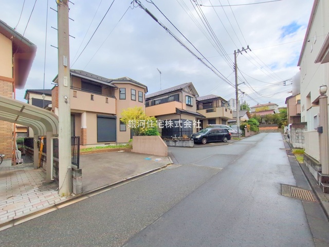 G00384159 神奈川県相模原市緑区下九沢 中古一戸建て 2580万円 土地面積120.70m² (約36.51坪) 建物面積90.88m² (約27.49坪) 間取り４ＬＤＫ 築年月2001年05月(築24年)【外観3】