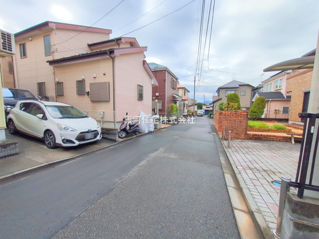 G00384159 神奈川県相模原市緑区下九沢 中古一戸建て 2580万円 土地面積120.70m² (約36.51坪) 建物面積90.88m² (約27.49坪) 間取り４ＬＤＫ 築年月2001年05月(築24年)【外観6】