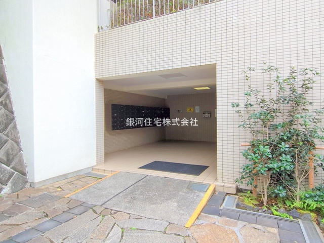 G00384194 神奈川県横浜市泉区岡津町 中古マンション 2980万円 専有面積97.29m² (約29.43坪) 間取り３ＬＤＫ 所在階6階 築年月1989年10月(築36年)【外観5】
