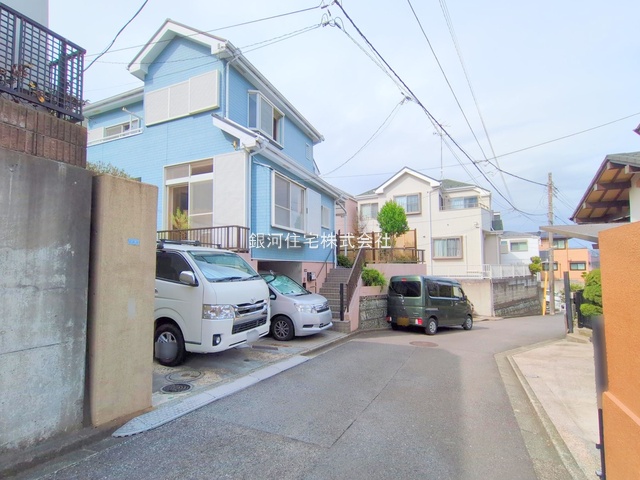 G00384210 神奈川県横浜市泉区白百合３丁目 中古一戸建て 3780万円 土地面積100.10m² (約30.28坪) 建物面積91.71m² (約27.74坪) 間取り４ＬＤＫ 築年月1997年02月(築28年)【外観3】