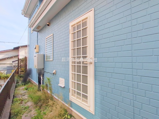 G00384210 神奈川県横浜市泉区白百合３丁目 中古一戸建て 3780万円 土地面積100.10m² (約30.28坪) 建物面積91.71m² (約27.74坪) 間取り４ＬＤＫ 築年月1997年02月(築28年)【外観5】