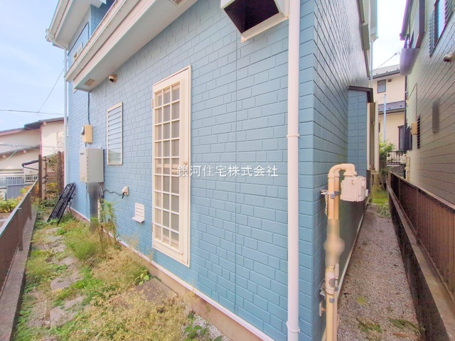 G00384210 神奈川県横浜市泉区白百合３丁目 中古一戸建て 3780万円 土地面積100.10m² (約30.28坪) 建物面積91.71m² (約27.74坪) 間取り４ＬＤＫ 築年月1997年02月(築28年)【外観6】