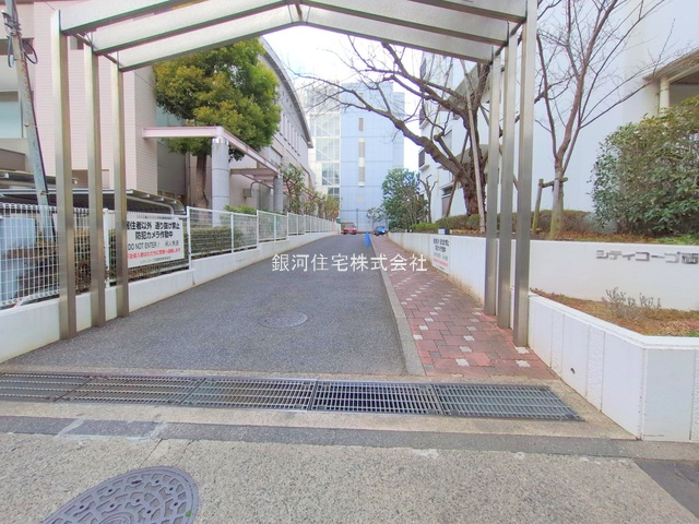 G00384245 東京都江戸川区西葛西５丁目 中古マンション 4350万円 専有面積70.38m² (約21.28坪) 間取り３ＬＤＫ 所在階5階 築年月1983年05月(築42年)【外観9】