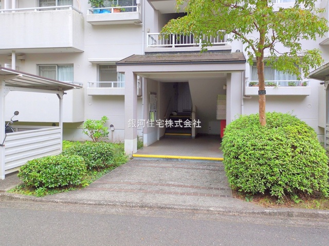 G00384254 神奈川県厚木市宮の里４丁目 中古マンション 998万円 専有面積76.91m² (約23.26坪) 間取り３ＬＤＫ 所在階4階 築年月1983年03月(築42年)【外観5】