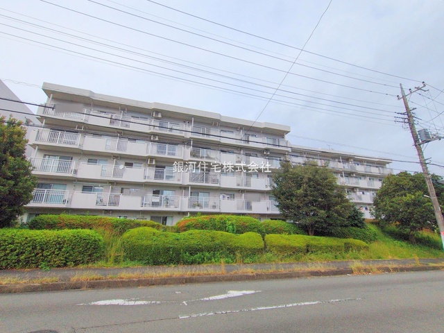 G00384254 神奈川県厚木市宮の里４丁目 中古マンション 998万円 専有面積76.91m² (約23.26坪) 間取り３ＬＤＫ 所在階4階 築年月1983年03月(築42年)【外観7】