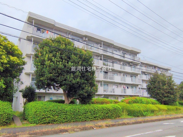 G00384254 神奈川県厚木市宮の里４丁目 中古マンション 998万円 専有面積76.91m² (約23.26坪) 間取り３ＬＤＫ 所在階4階 築年月1983年03月(築42年)【外観8】